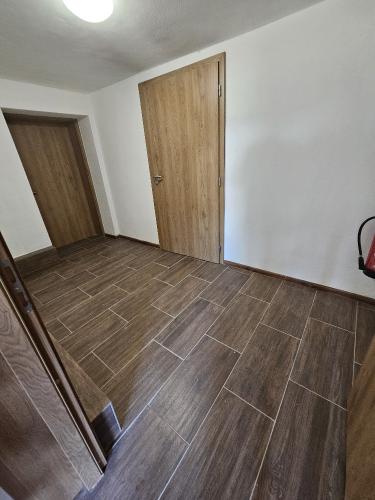 27.-Chodba-pred-vstupom-do-wellness-zony